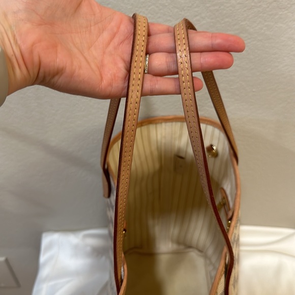 Authentic Louis Vuitton Neverfull MM - Picture 5 of 12